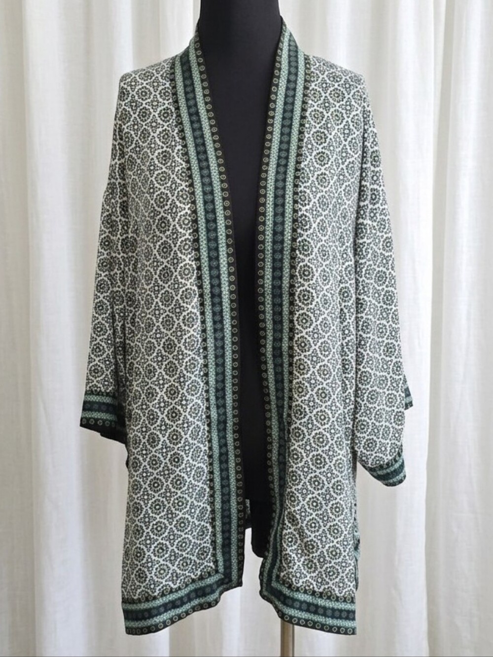 Max Studio Green Patterned Open-Front Kimono.